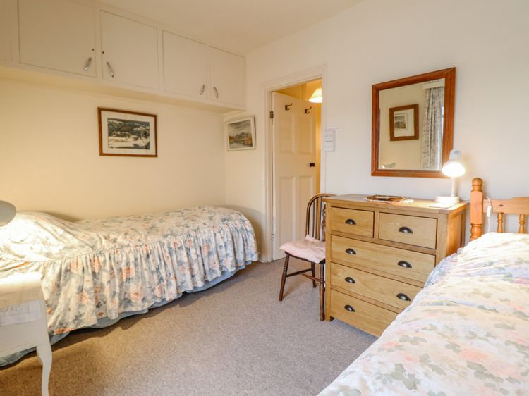 Pump Cottage, 8 Glyn Terrace, listing photograph 10