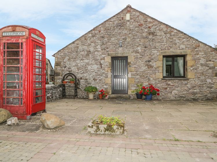 Pond End Cottage, listing photograph 2