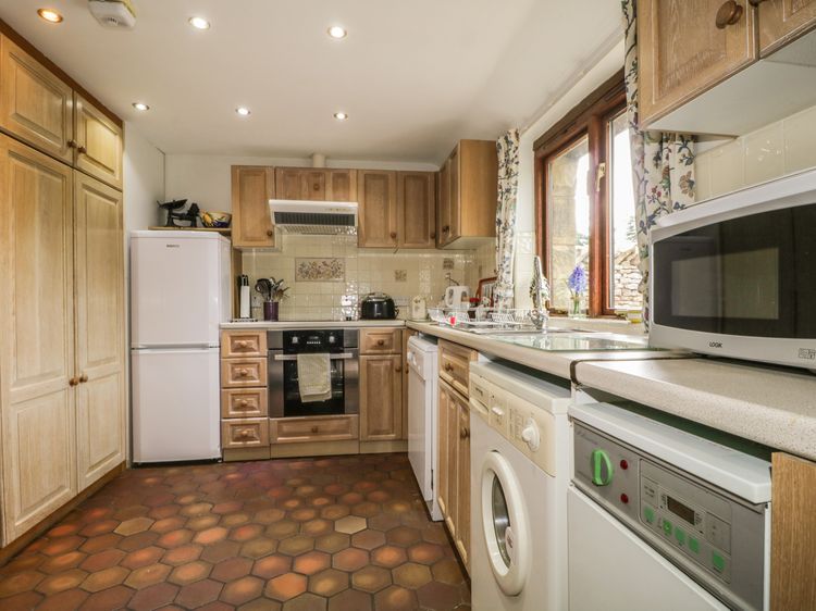 Pond End Cottage, listing photograph 7