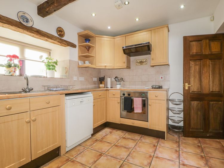 Springarth Cottage, listing photograph 7