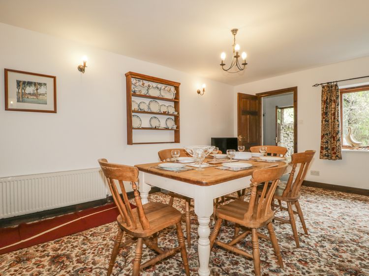 Springarth Cottage, listing photograph 4