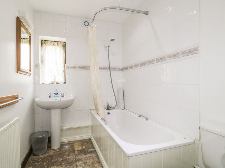 Stonegarth Cottage, listing photograph 11