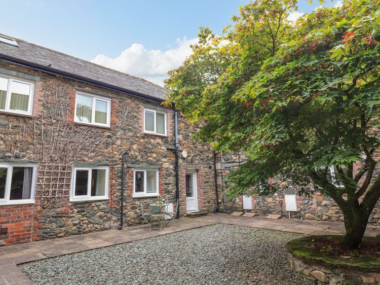 Maple Cottage, listing photograph 2