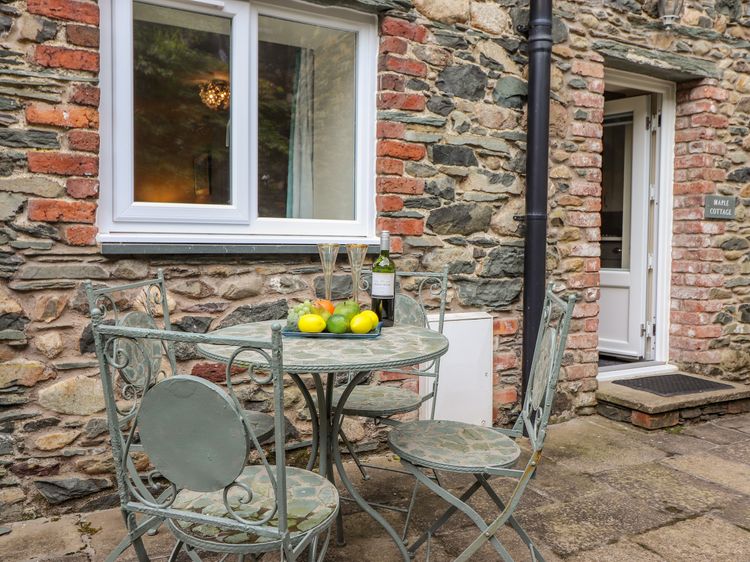 Maple Cottage, listing photograph 3