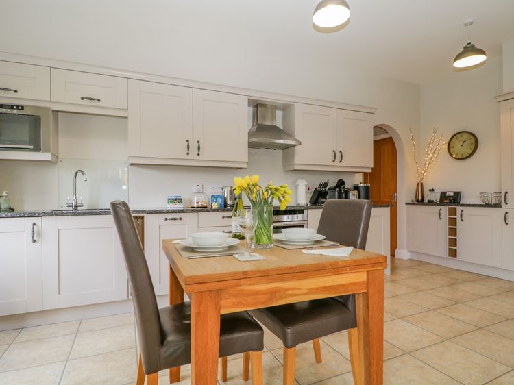 Garden Cottage, listing photograph 7