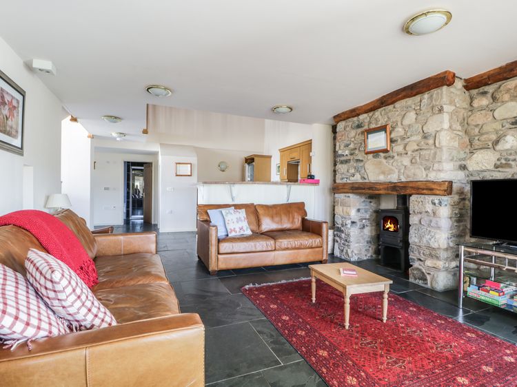 Beckside, listing photograph 5