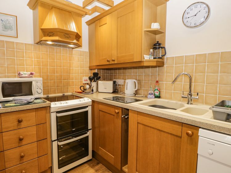 Heather Cottage, listing photograph 11
