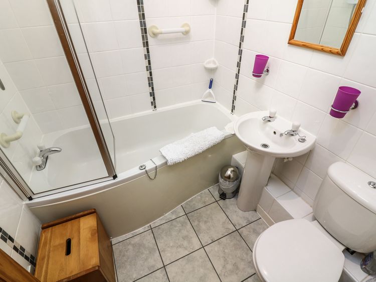 Juniper Cottage, listing photograph 12