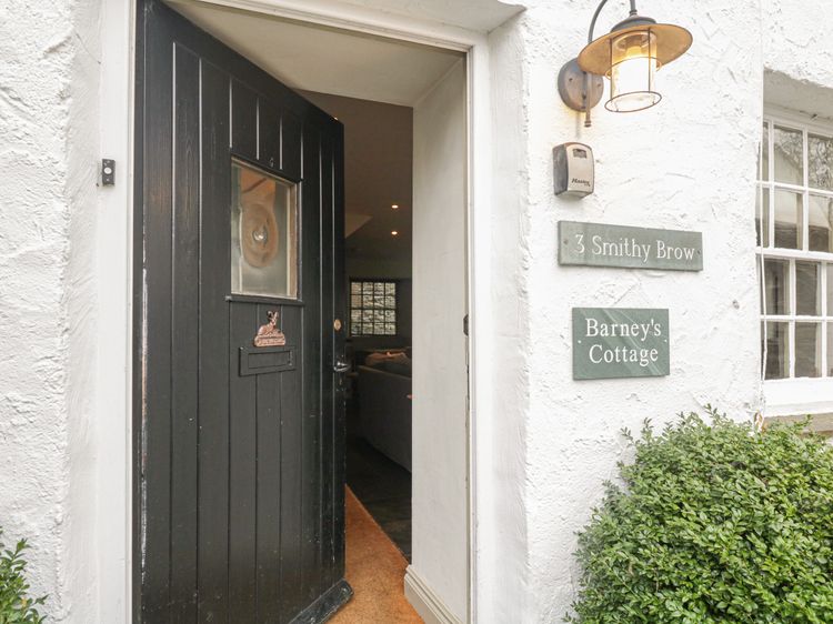 Barney's Cottage, listing photograph 3
