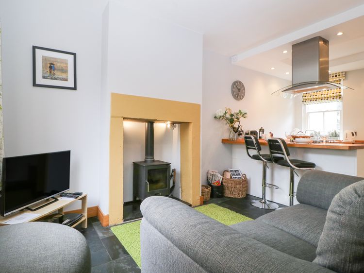 Banks Place, listing photograph 3