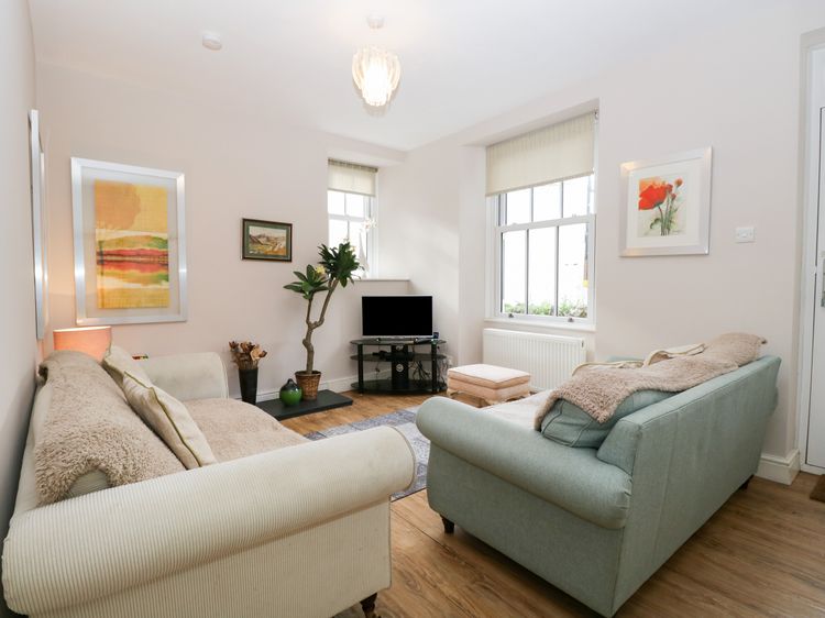 Little Brook Cottage, listing photograph 3