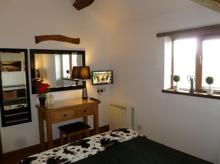 Buttercup Cottage, listing photograph 8