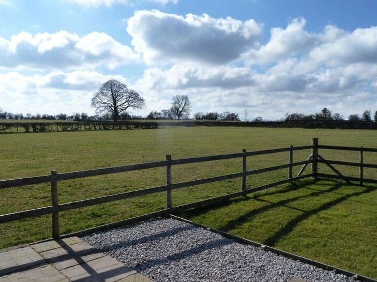 Buttercup Cottage, listing photograph 11