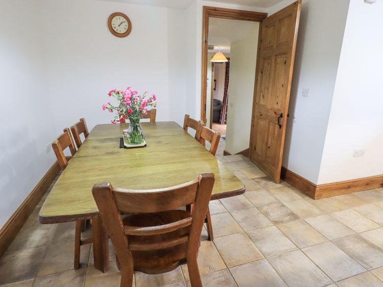 Tithe Cottage, listing photograph 9
