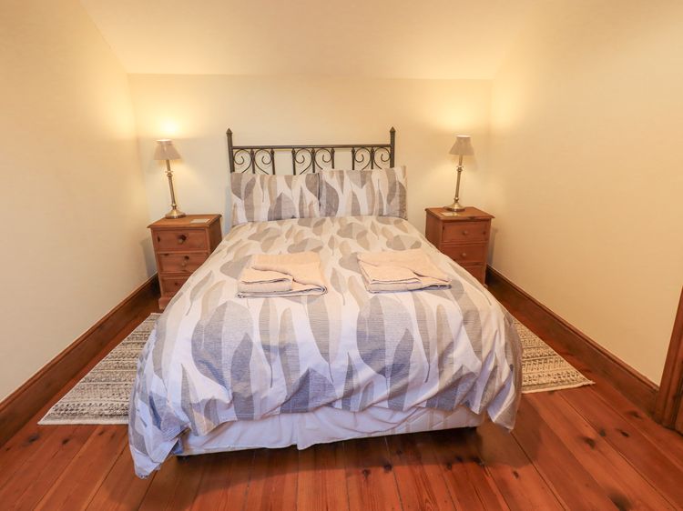 Tithe Cottage, listing photograph 11