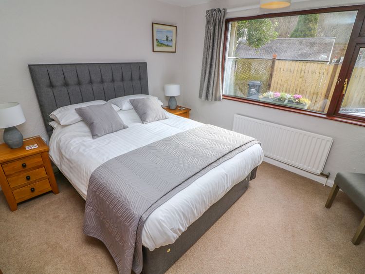 Long Crag Annexe, listing photograph 9