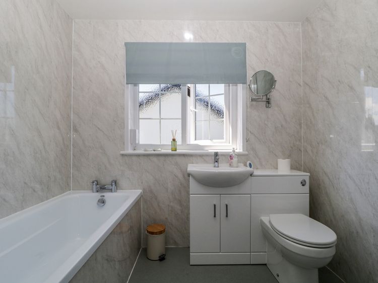 Fountain Cottage, listing photograph 11