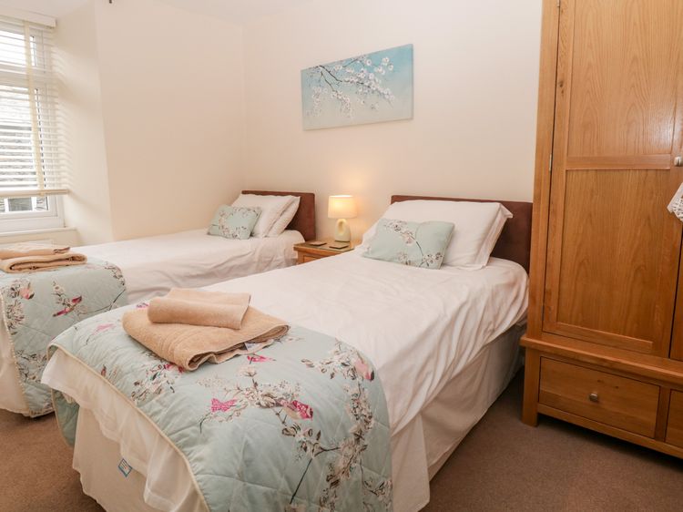 Raglan Cottage, listing photograph 12