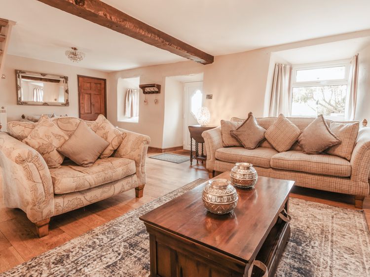 Cefn Uchaf Cottage, listing photograph 4