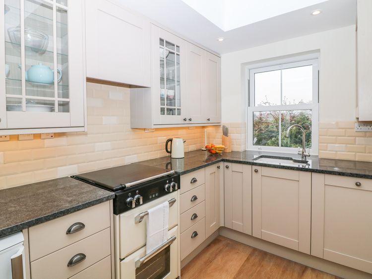 Wyebrow Cottage, listing photograph 11