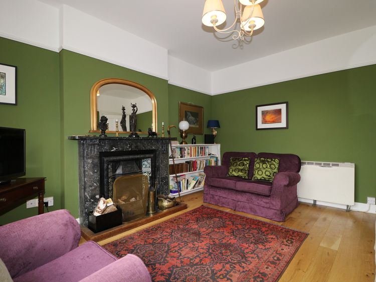 Dale House, listing photograph 2