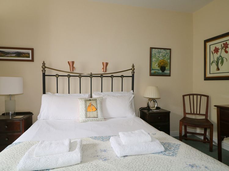 Dale House, listing photograph 12