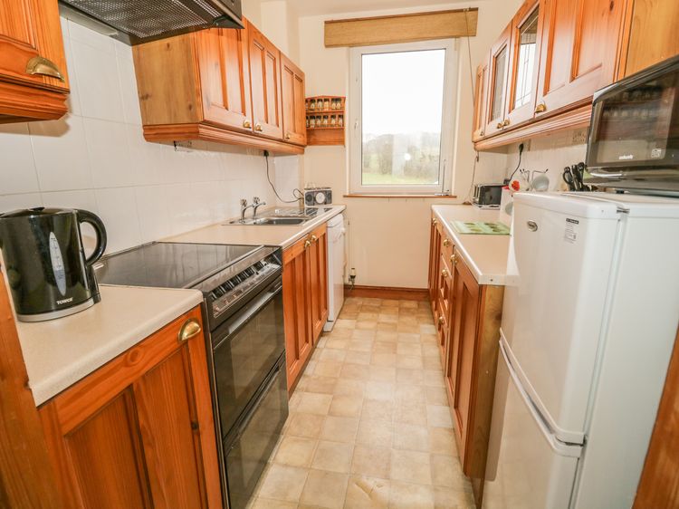 1 Park Nook Close, listing photograph 7