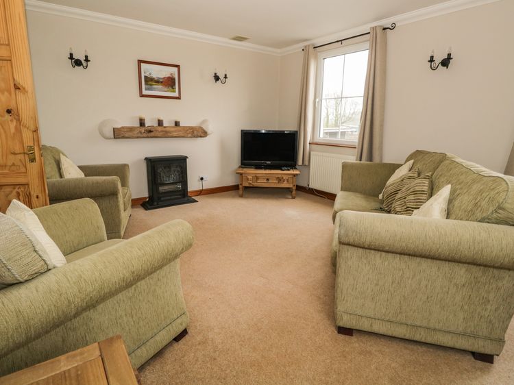 1 Park Nook Close, listing photograph 3