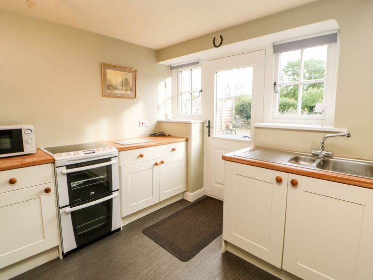 Coverdale Cottage, listing photograph 11