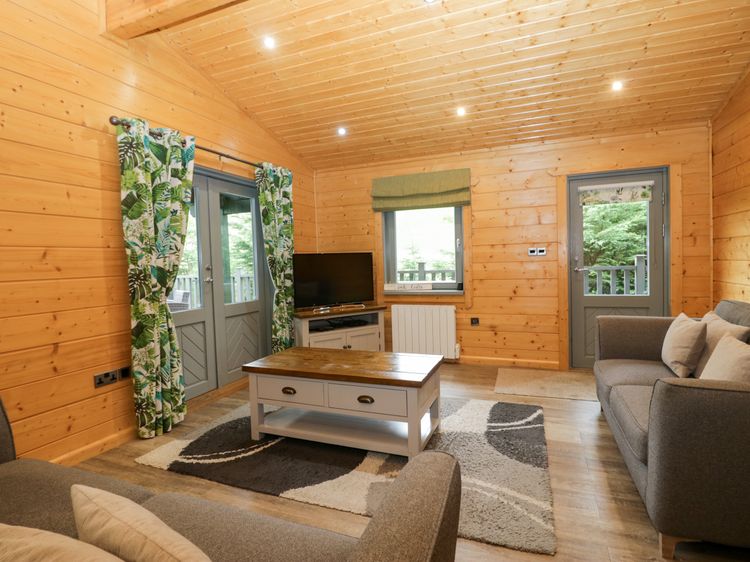 Oak Lodge, listing photograph 4