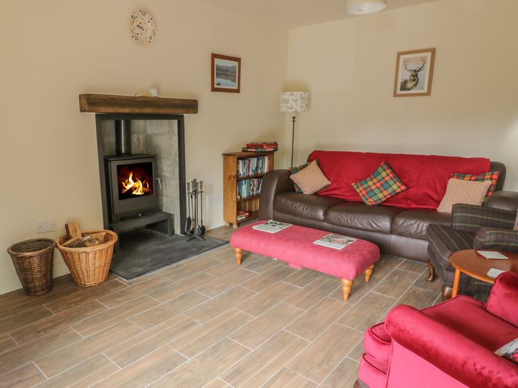Fois House, listing photograph 4
