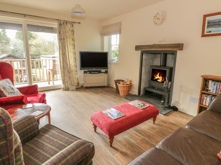 Fois House, listing photograph 5