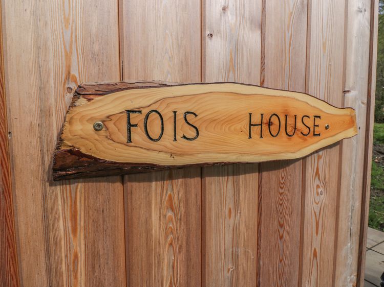 Fois House, listing photograph 3