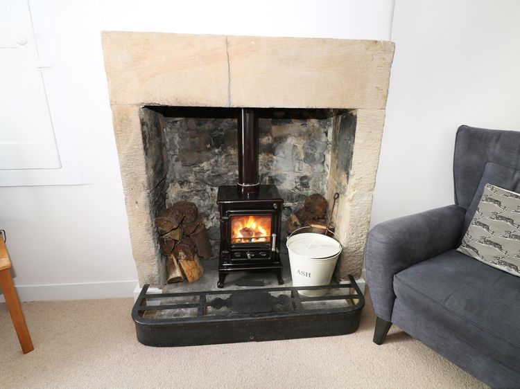 Gritstone Cottage, listing photograph 6