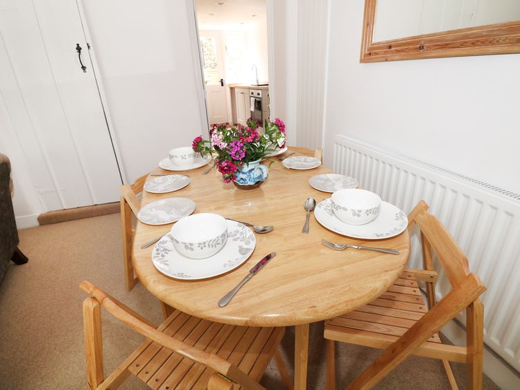 Gritstone Cottage, listing photograph 11