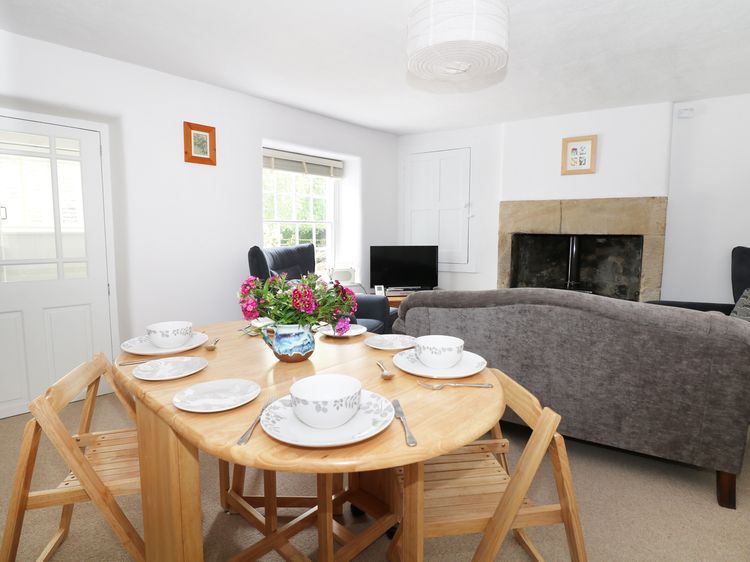 Gritstone Cottage, listing photograph 10