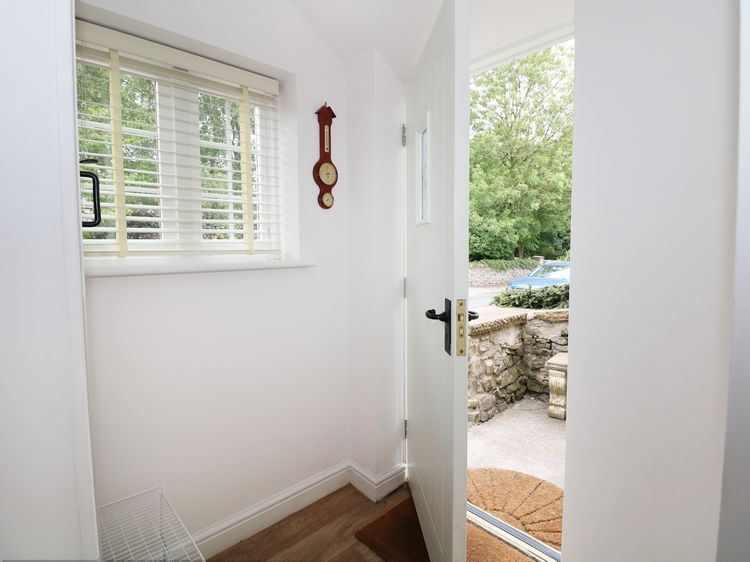 Gritstone Cottage, listing photograph 3