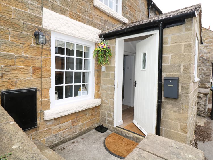Gritstone Cottage, listing photograph 2