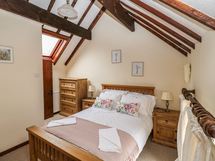 The Cottage, listing photograph 9