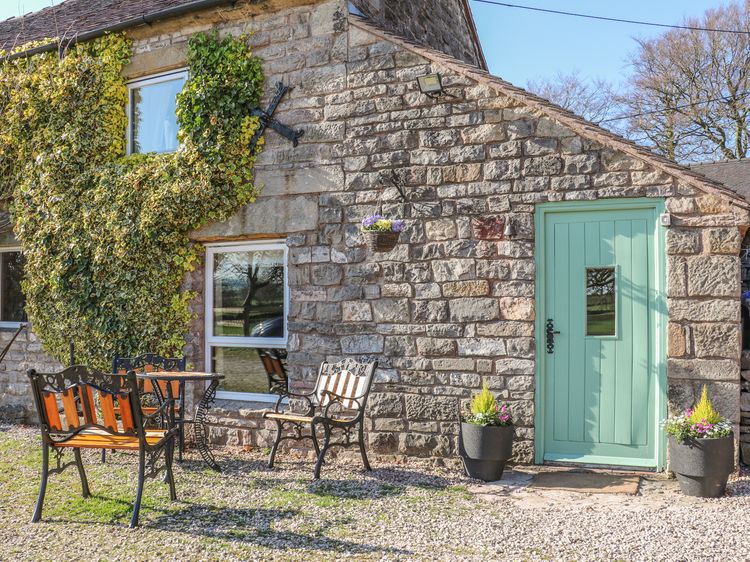 The Cottage, listing photograph 3