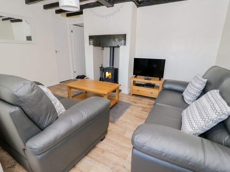 5 Ceirnioge Cottages, listing photograph 3