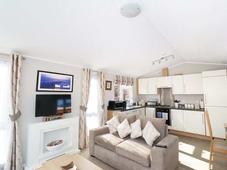 32 Cruachan Lodge, listing photograph 4