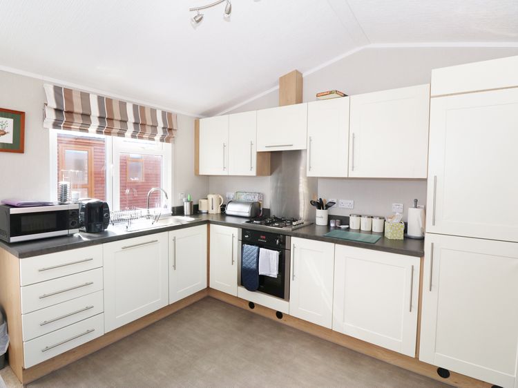 32 Cruachan Lodge, listing photograph 9