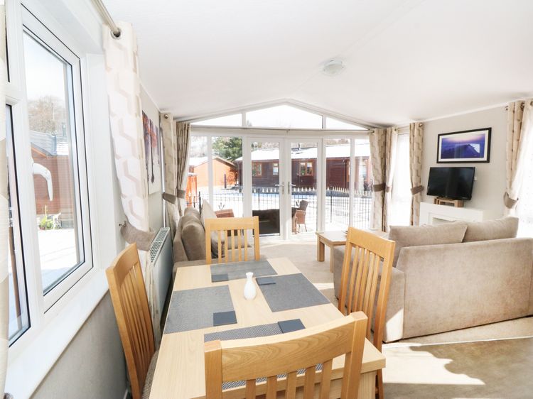 32 Cruachan Lodge, listing photograph 6