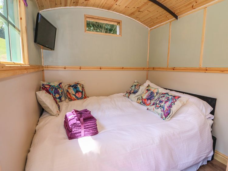 Railway Carriage, listing photograph 6