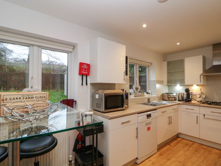 2 Carr Farm Close, listing photograph 10