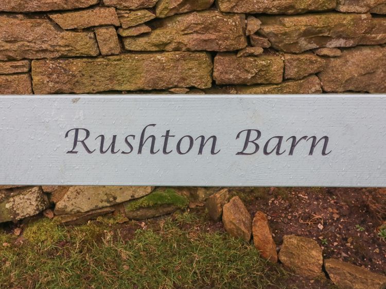 Rushton Barn, listing photograph 4