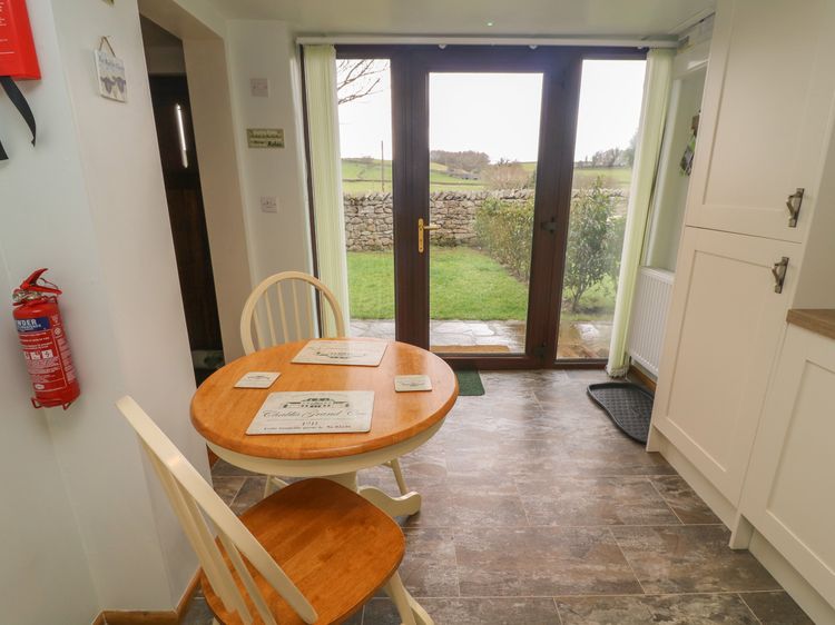 Rushton Barn, listing photograph 12