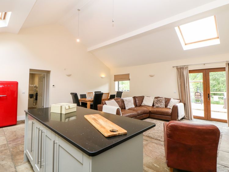 2 Pheasant Lane, listing photograph 5