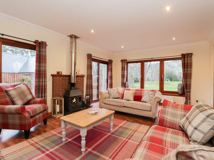 Riverbank House, listing photograph 7